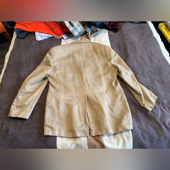 Men’s 42R Chaps tan blazer, ultrasuede finish - Picture 2 of 3